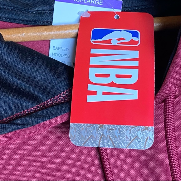 NBA Earned Hoddies Cleveland - Picture 10 of 10